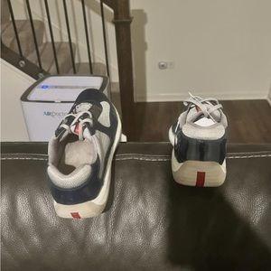 Authentic Pre owned Prada shoes sz 8.5 excellent condition